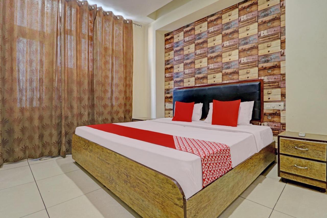 OYO 74073 Hotel Abhishek Ludhiana Exterior foto